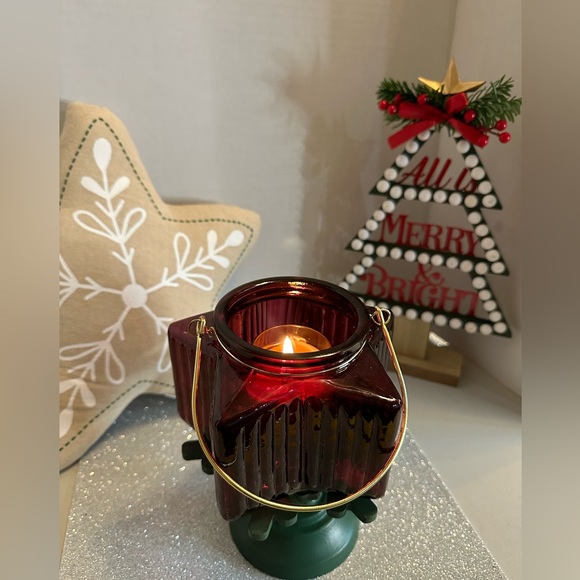 SCENT UNLEASHED, HAND POURED SCENTED CANDLES, LANTERN.. COMING SOON!! - Picture 4 of 8